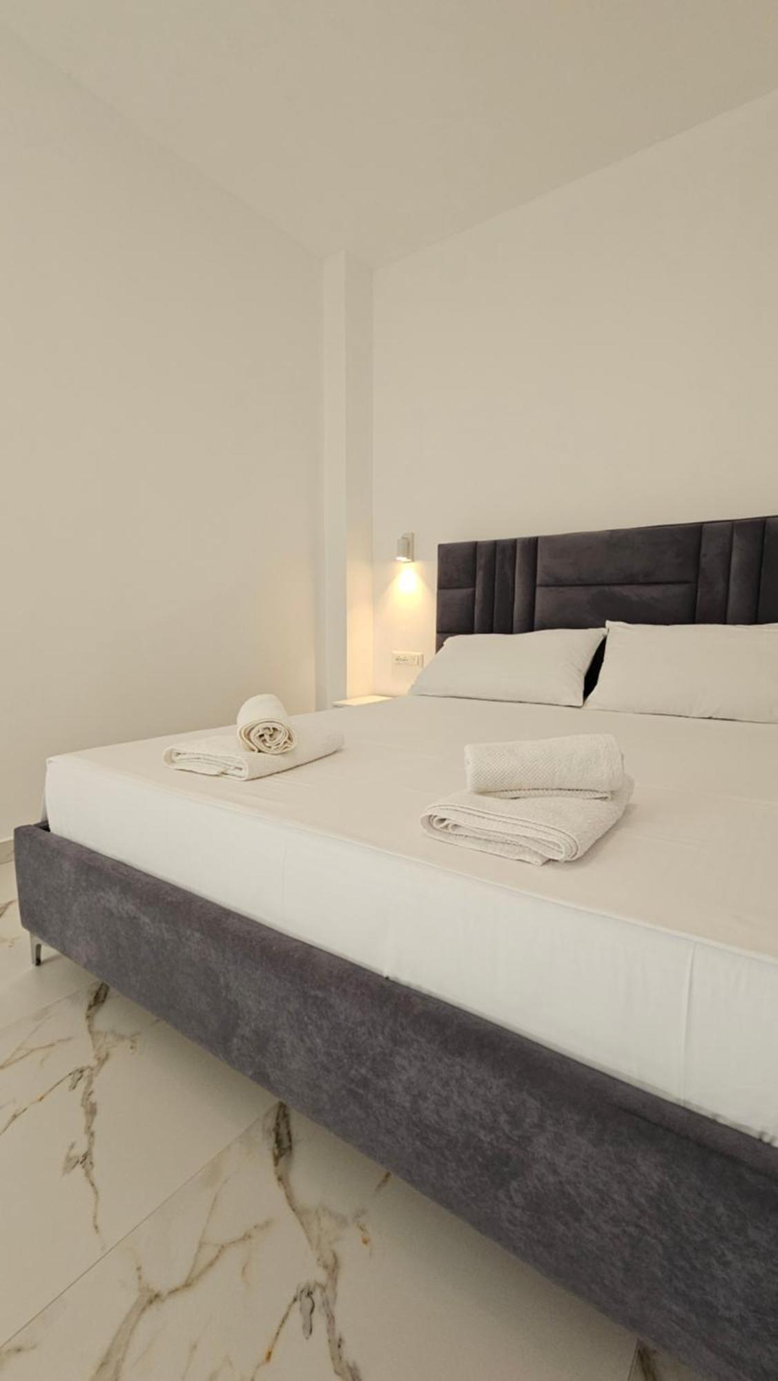 Blue Mare Apartments Saranda Kültér fotó